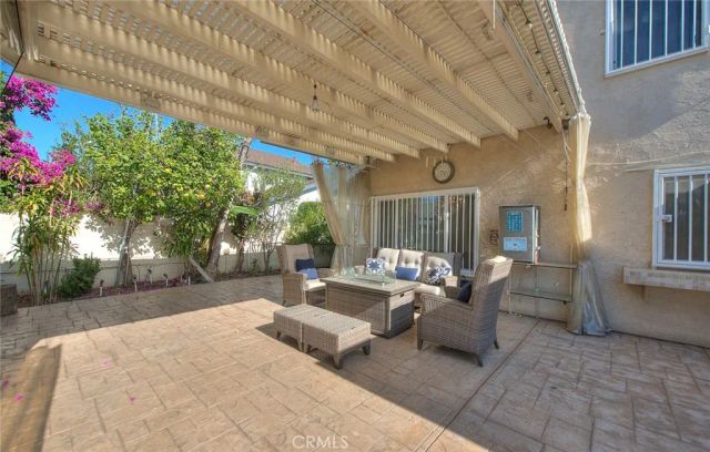 18223 Delano, Tarzana, CA 91335
