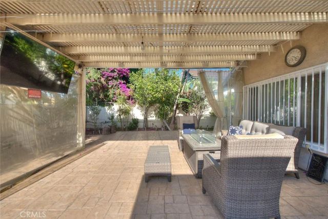 18223 Delano, Tarzana, CA 91335