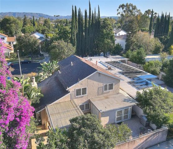 18223 Delano, Tarzana, CA 91335