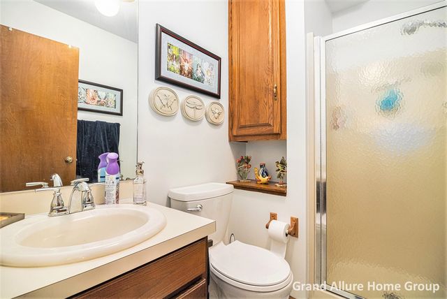 7005 E Springtree Lane 31, Grand Rapids, MI 49548