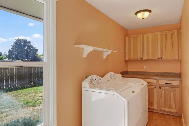 534 E COZZA Dr, Spokane, WA 99208