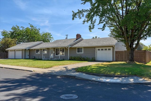 534 E COZZA Dr, Spokane, WA 99208