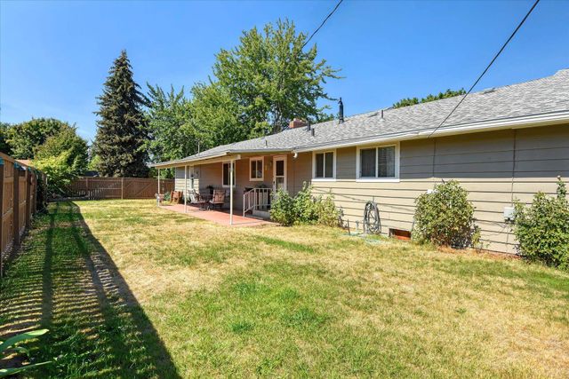 534 E COZZA Dr, Spokane, WA 99208