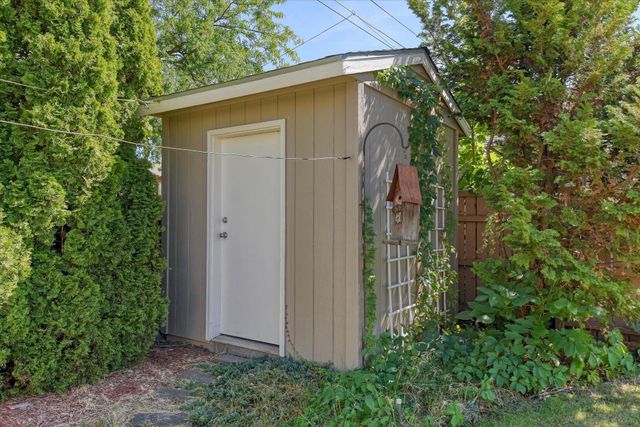 534 E COZZA Dr, Spokane, WA 99208