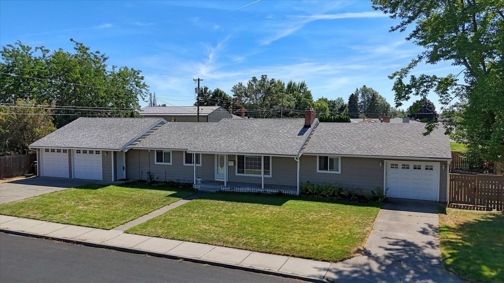 534 E COZZA Dr, Spokane, WA 99208