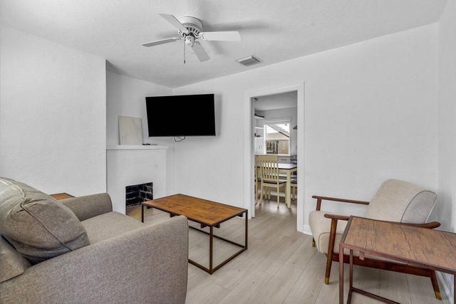 126 NE 4th Avenue, Delray Beach, FL 33483