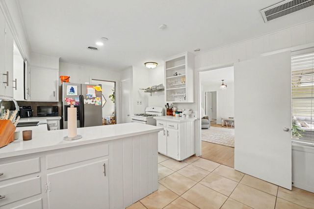 6267 Chevy Chase Drive, Houston, TX 77057