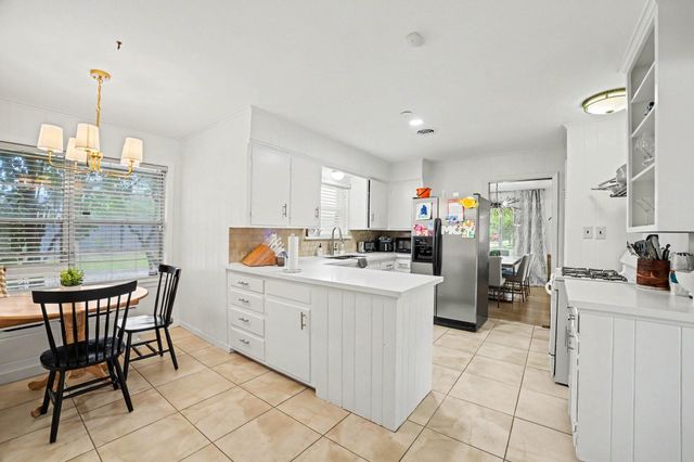 6267 Chevy Chase Drive, Houston, TX 77057