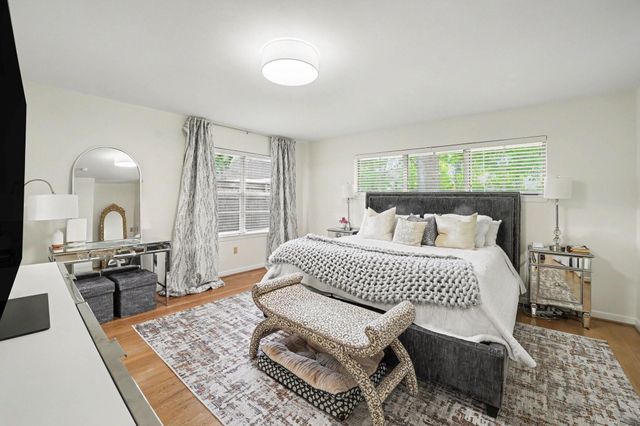 6267 Chevy Chase Drive, Houston, TX 77057