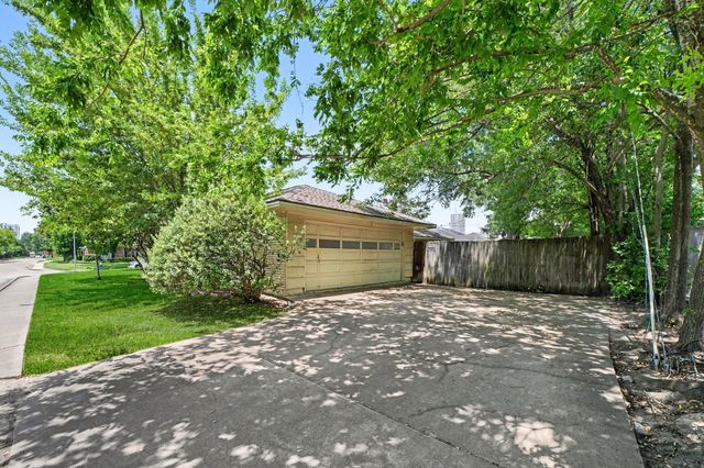 6267 Chevy Chase Drive, Houston, TX 77057