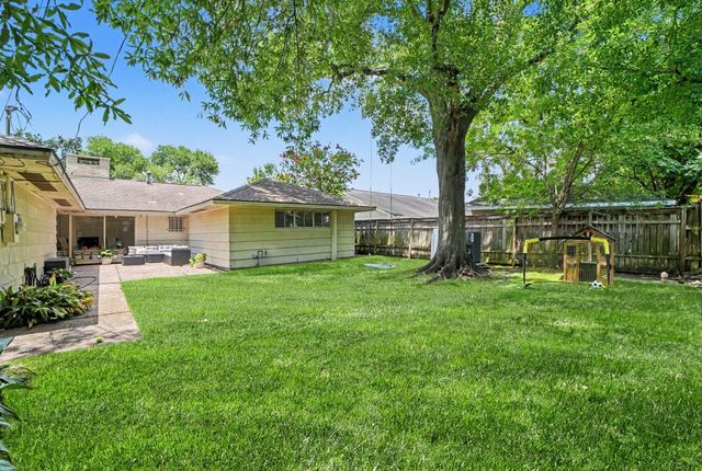 6267 Chevy Chase Drive, Houston, TX 77057