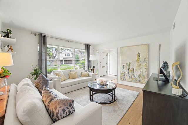 6267 Chevy Chase Drive, Houston, TX 77057