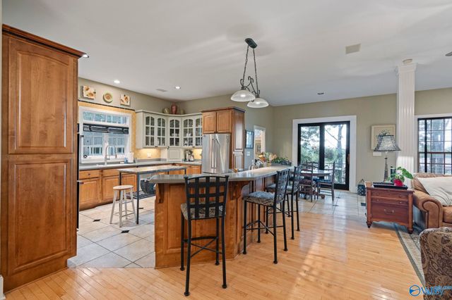 904 Corinth Circle, Huntsville, AL 35801