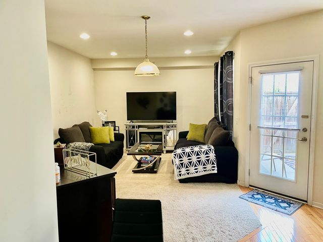 2018 Shermer Road 2018, Glenview, IL 60026