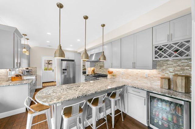 7235 Hill Rd, Granite Bay, CA 95746