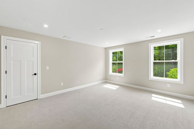 17 Carmel Road, Pelham, NH 03076