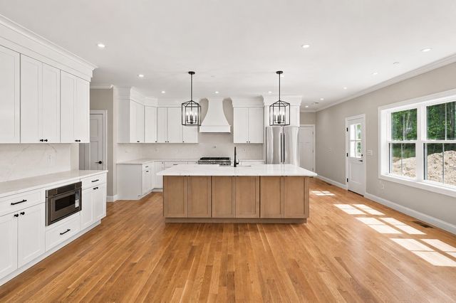 17 Carmel Road, Pelham, NH 03076