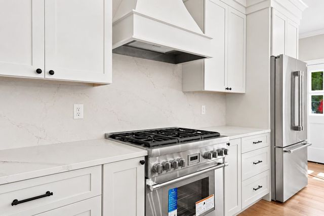 17 Carmel Road, Pelham, NH 03076