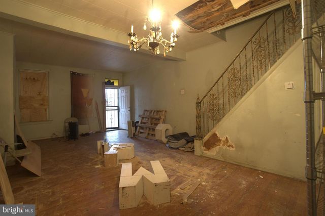 2140 S SIMPSON ST, Philadelphia, PA 19142