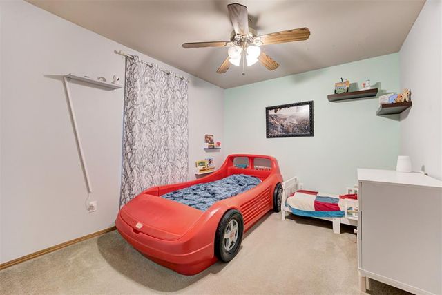 300 Sunrise Drive, Yukon, OK 73099