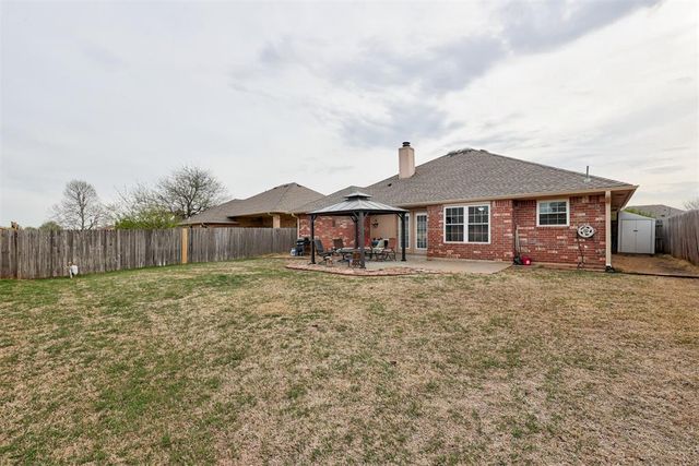 300 Sunrise Drive, Yukon, OK 73099