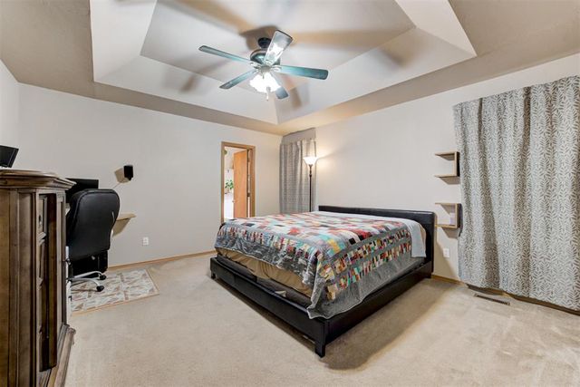 300 Sunrise Drive, Yukon, OK 73099