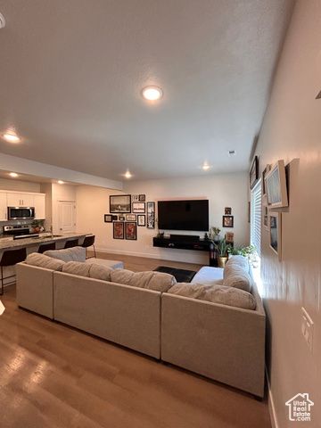 412 S 1580 E, Hyrum, UT 84319