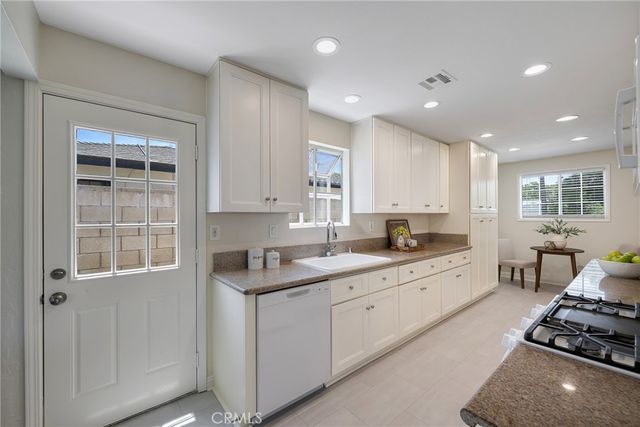 618 S Pine Drive, Fullerton, CA 92833