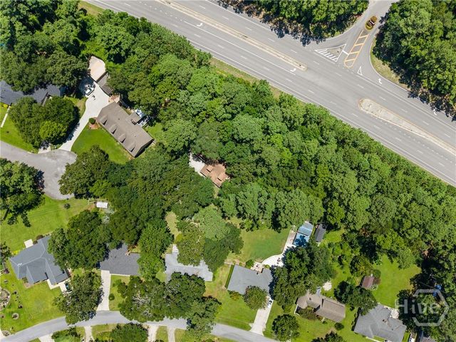 9 W Coquena Circle, Savannah, GA 31410