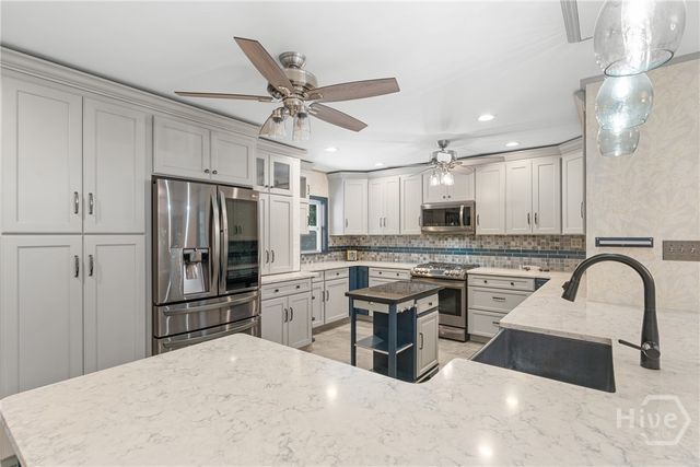 9 W Coquena Circle, Savannah, GA 31410