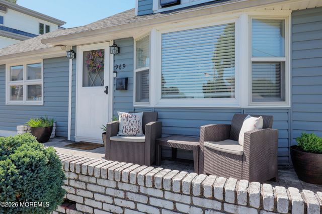 969 Woodcrest Drive, Keyport, NJ 07735