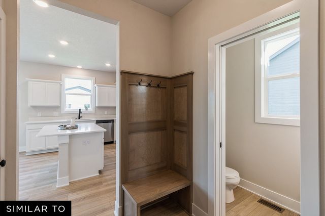 6513 NE Kendall Avenue, Pleasant Hill, IA 50327