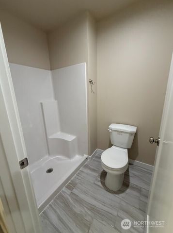 920 NW Sunburst Court, Moses Lake, WA 98837