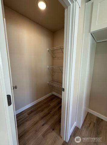 920 NW Sunburst Court, Moses Lake, WA 98837