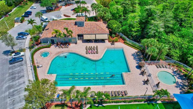 7841 Rockport Circle, Lake Worth, FL 33467