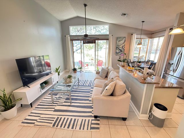 7841 Rockport Circle, Lake Worth, FL 33467