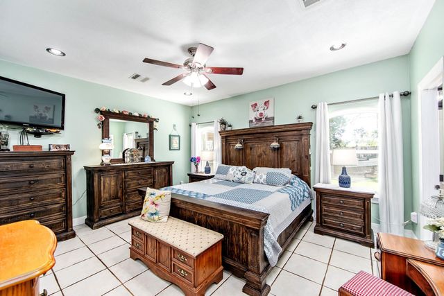 476 Ciera Dr, Houma, LA 70364