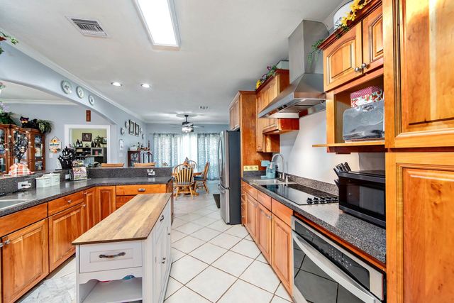 476 Ciera Dr, Houma, LA 70364