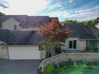 4291 Foxpointe Drive, West Bloomfield, MI 48323