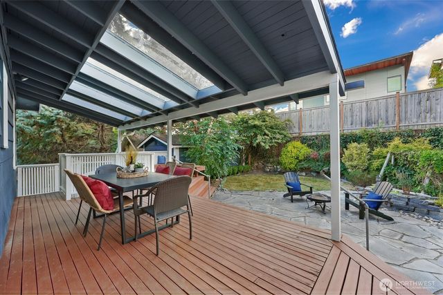 1636 N 54th Street, Seattle, WA 98103