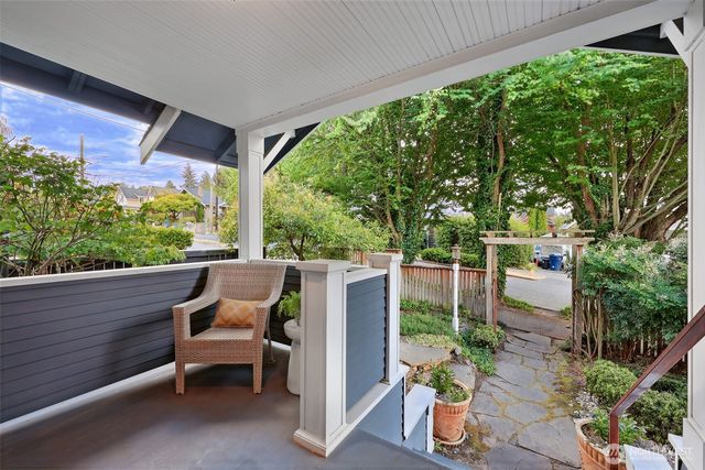 1636 N 54th Street, Seattle, WA 98103