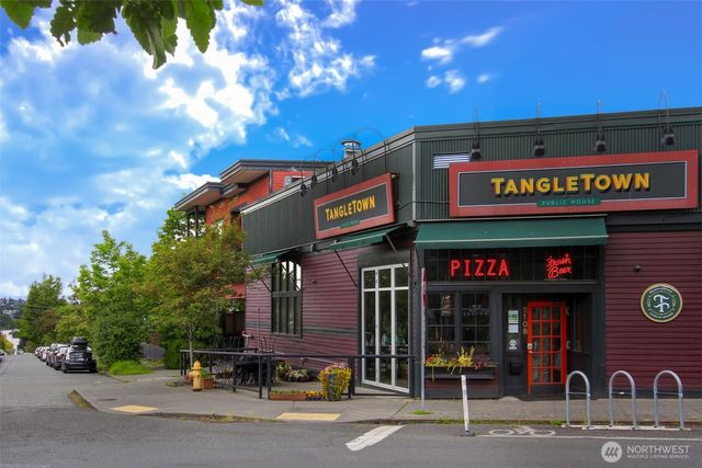 1636 N 54th Street, Seattle, WA 98103
