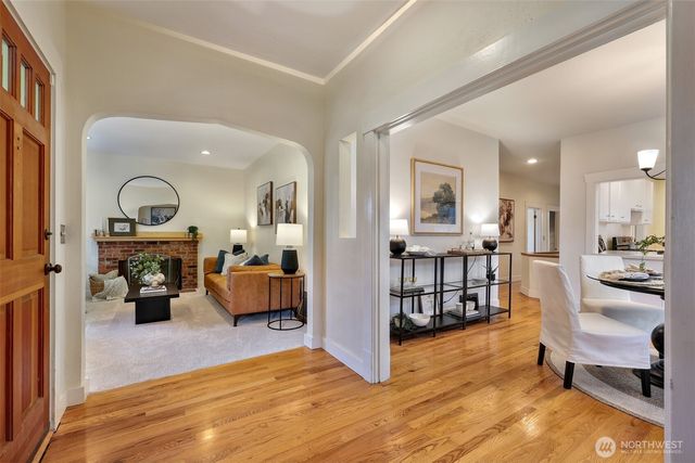 1636 N 54th Street, Seattle, WA 98103