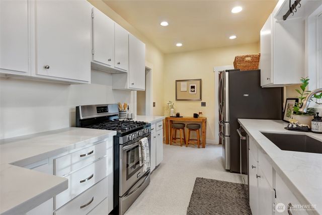 1636 N 54th Street, Seattle, WA 98103