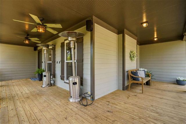 61 Overlook Road, Blue Ridge, GA 30513