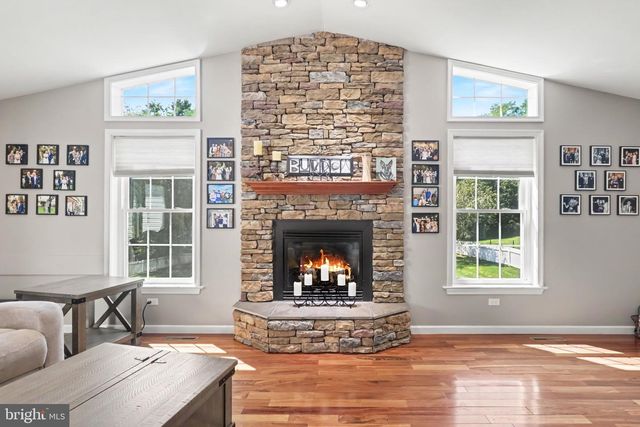 6311 VALLEYBROOK DR, Mechanicsburg, PA 17050
