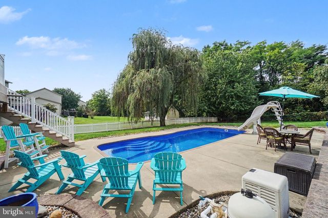 6311 VALLEYBROOK DR, Mechanicsburg, PA 17050