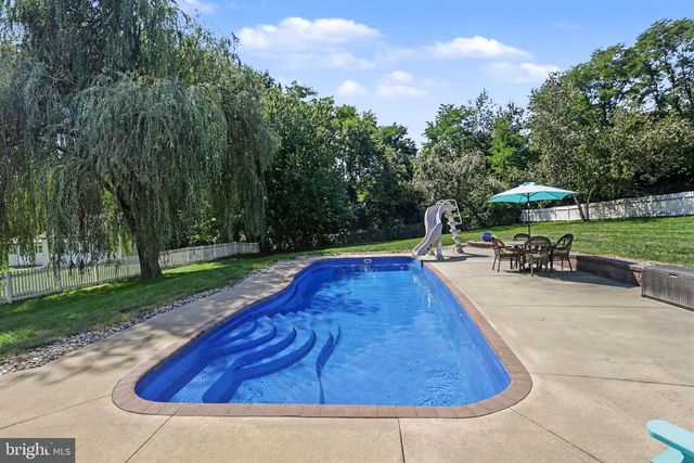 6311 VALLEYBROOK DR, Mechanicsburg, PA 17050