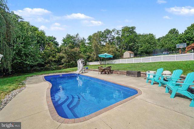 6311 VALLEYBROOK DR, Mechanicsburg, PA 17050