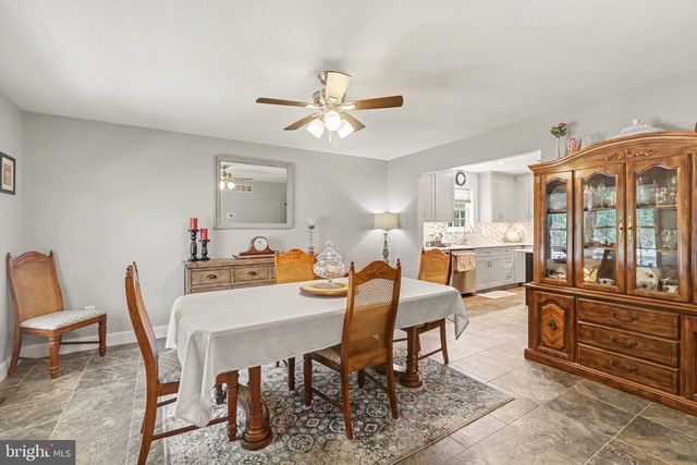 6311 VALLEYBROOK DR, Mechanicsburg, PA 17050